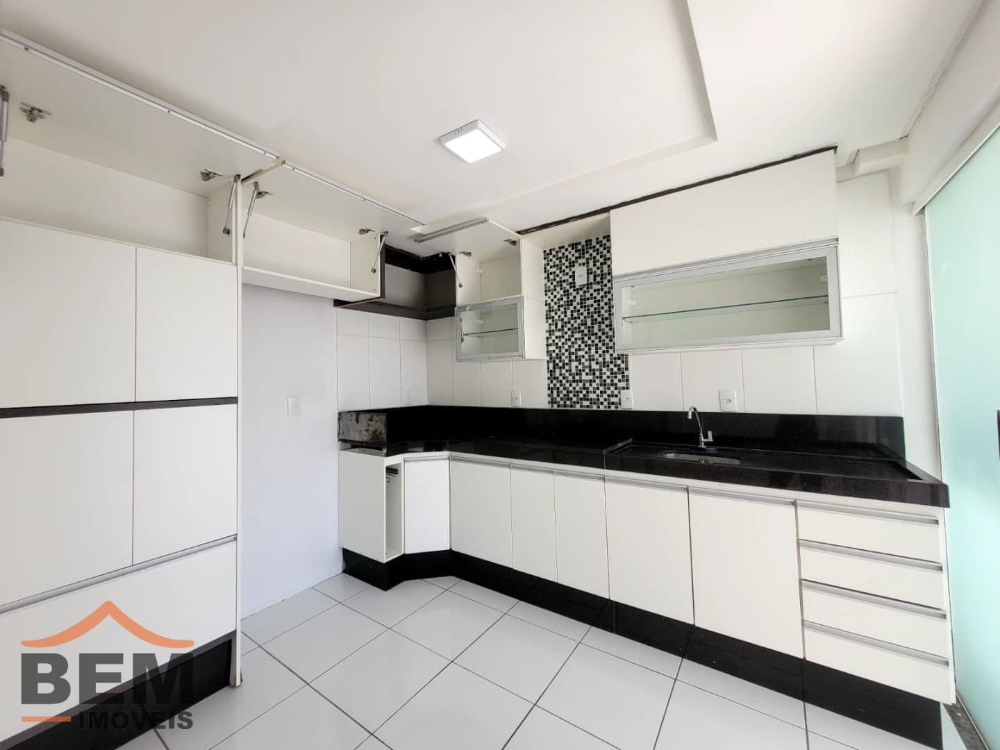 Casa com 2 dormitórios para alugar, 90 m² por R$ 2.563,09/mês - Espinheiros - Itajaí/SC