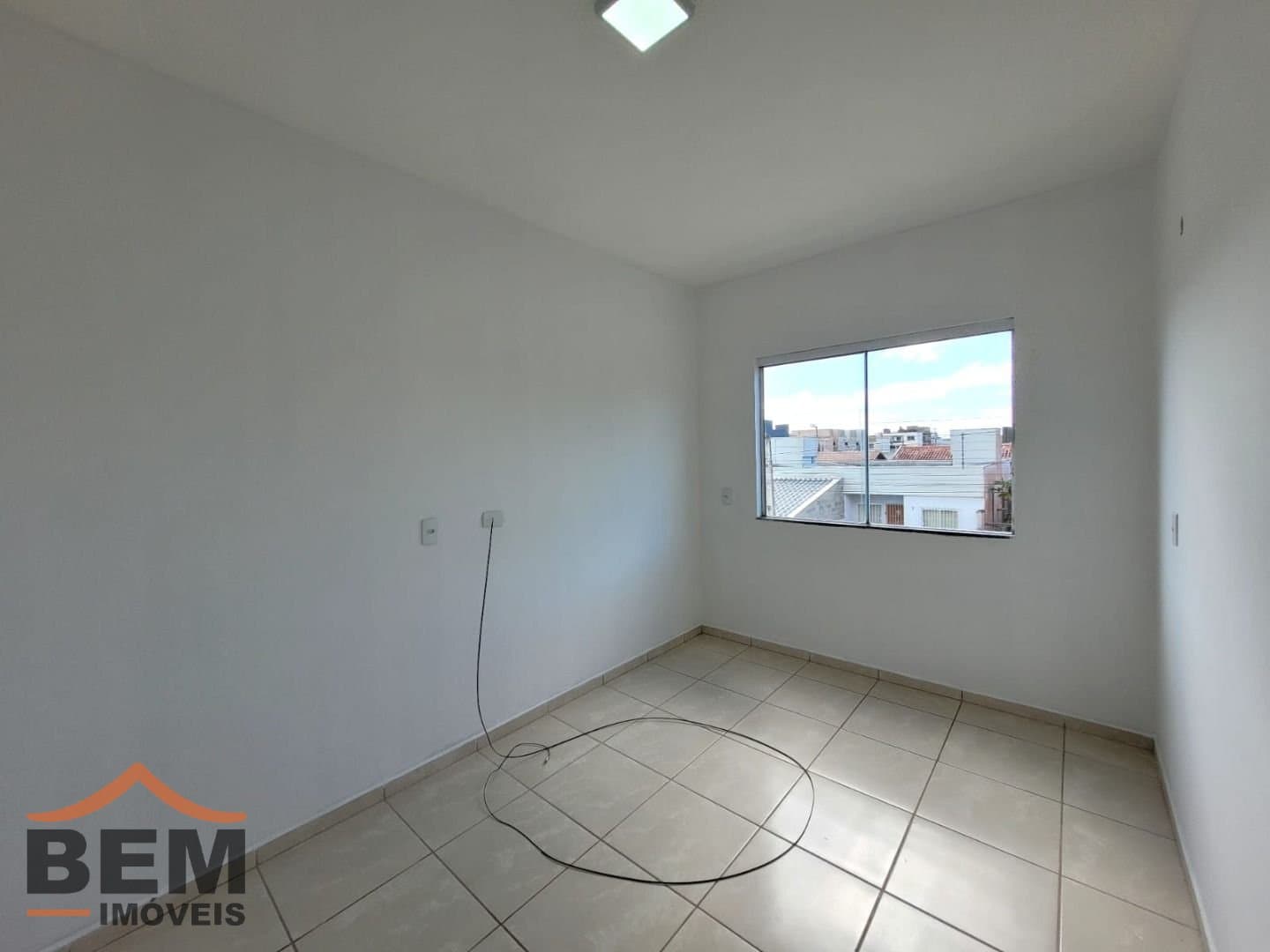 Casa com 2 dormitórios para alugar, 90 m² por R$ 2.563,09/mês - Espinheiros - Itajaí/SC