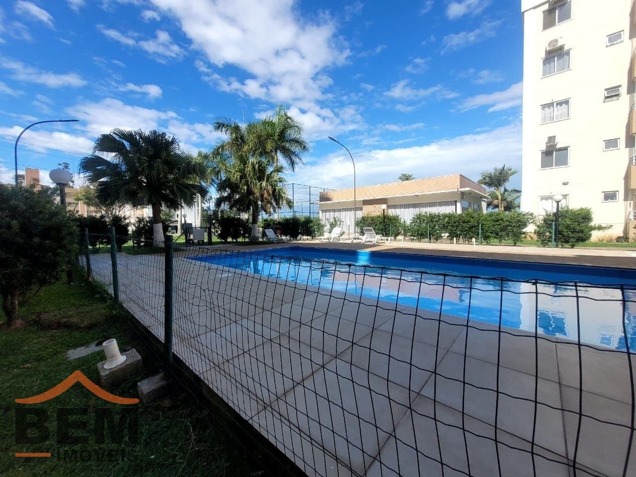 Apartamento para Locação com 2 quartos, 1 vaga no bairro Espinheiros em Itajaí/SC