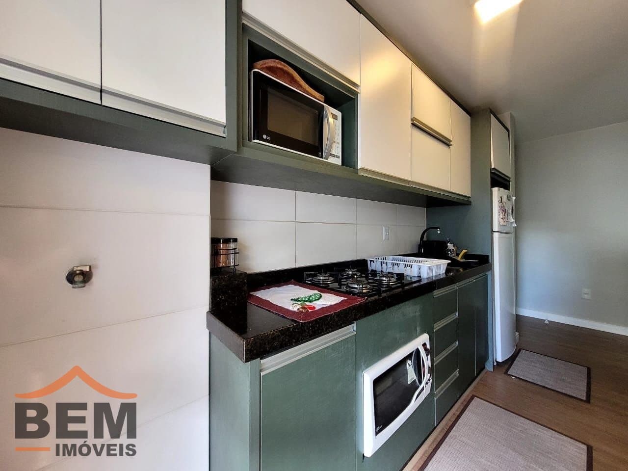 Apartamento para Locação com 2 quartos, 1 vaga no bairro Espinheiros em Itajaí/SC