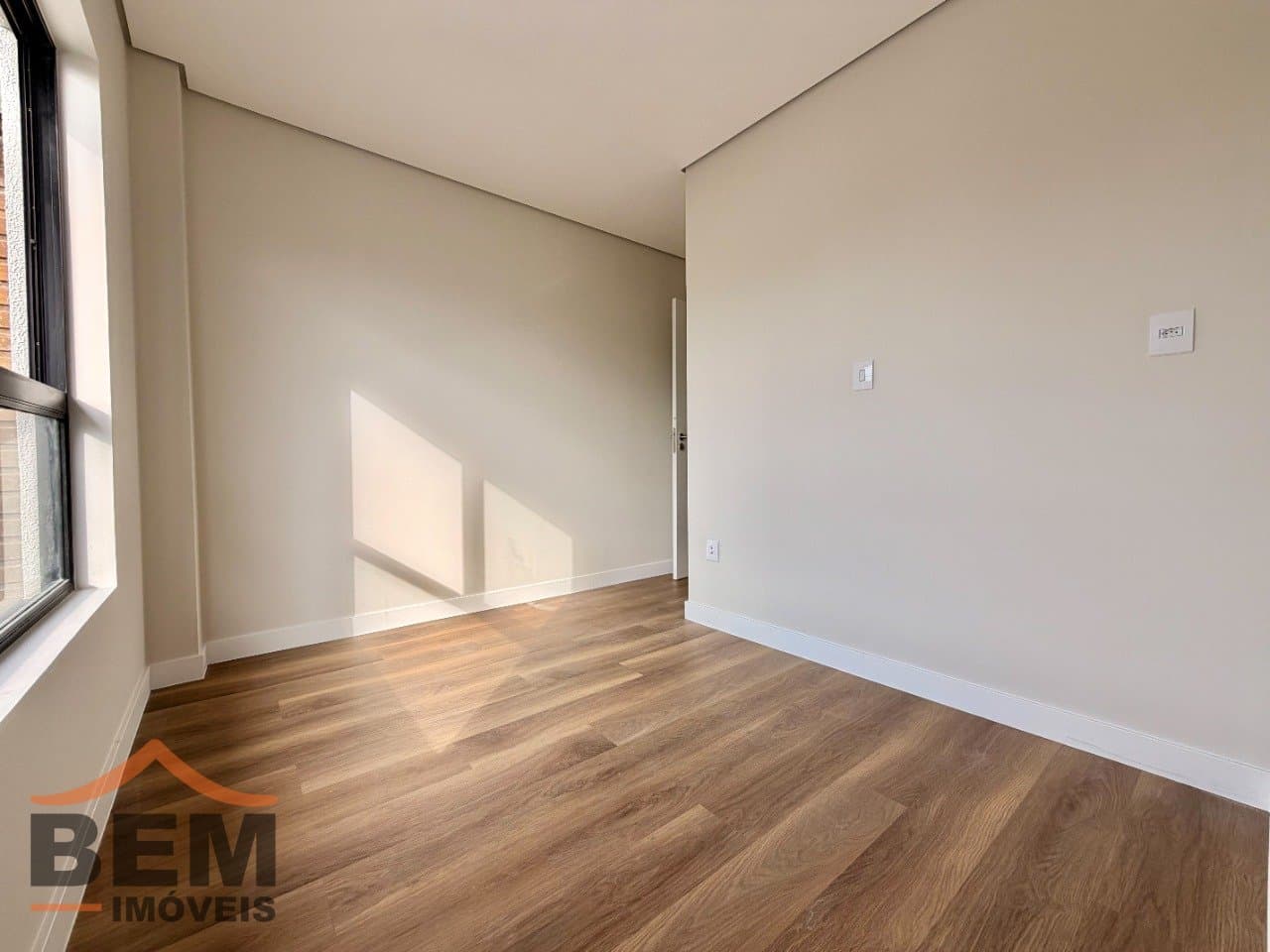 Casa à Venda com 3 quartos sendo 3 suítes, 2 vagas no bairro São João em Itajaí/SC