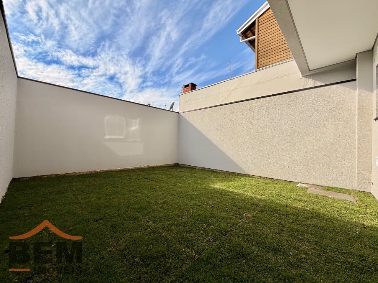 Casa à Venda com 3 quartos sendo 3 suítes, 2 vagas no bairro São João em Itajaí/SC