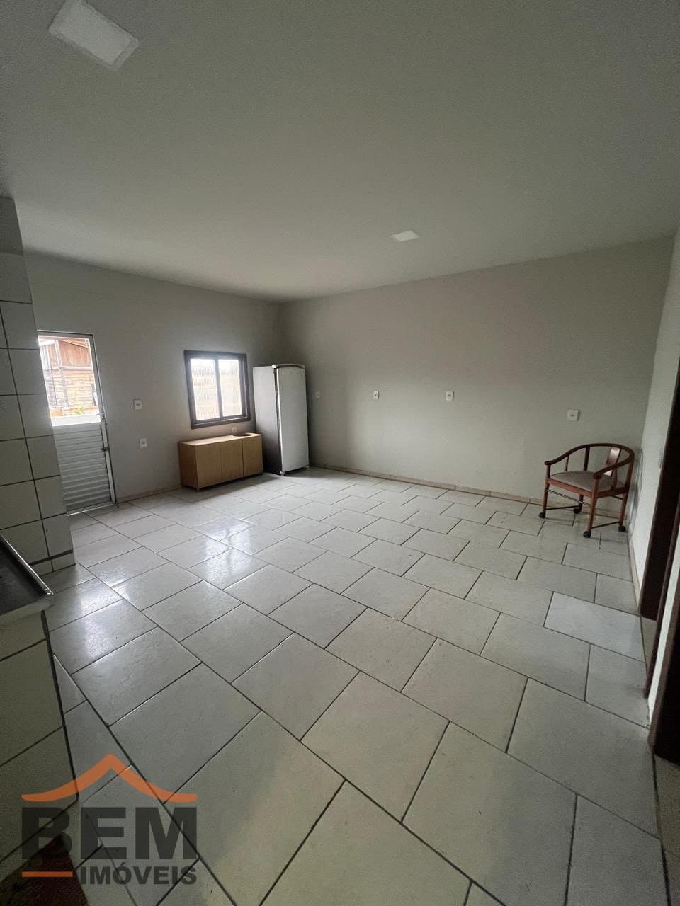 Apartamento para alugar com 2 quartos e 45 m² no bairro São Vicente, em Itajaí/SC.