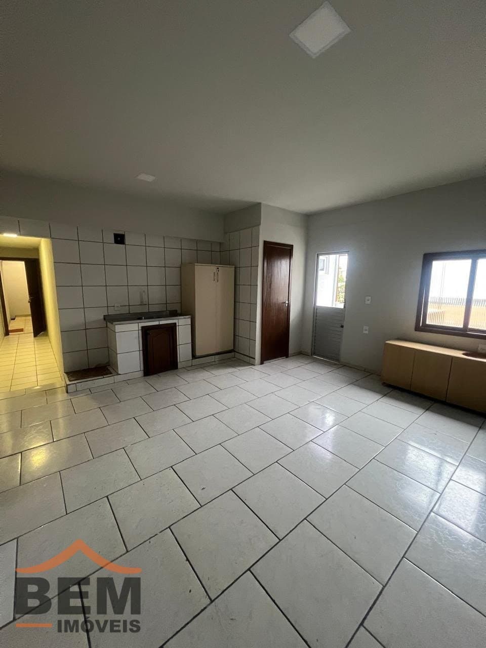 Apartamento para alugar com 2 quartos e 45 m² no bairro São Vicente, em Itajaí/SC.