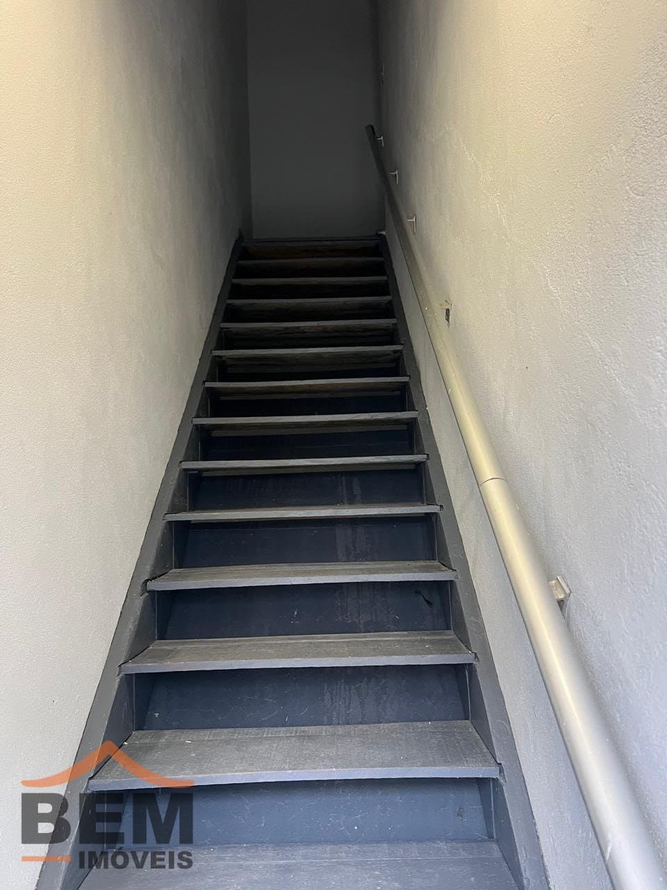 Apartamento para alugar com 2 quartos e 45 m² no bairro São Vicente, em Itajaí/SC.