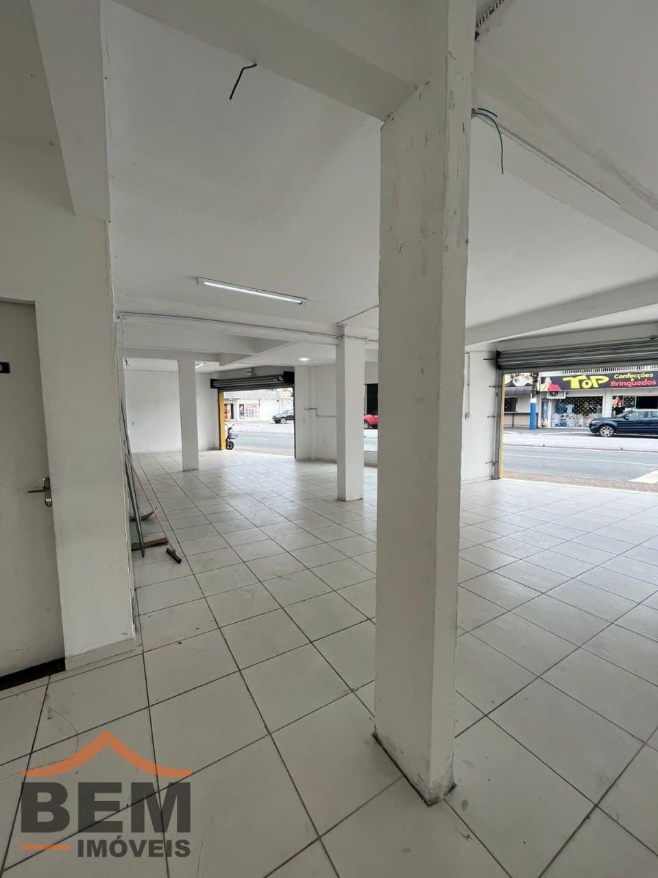 Sala Comercial à Venda no bairro Municipios em Balneário Camboriú/SC