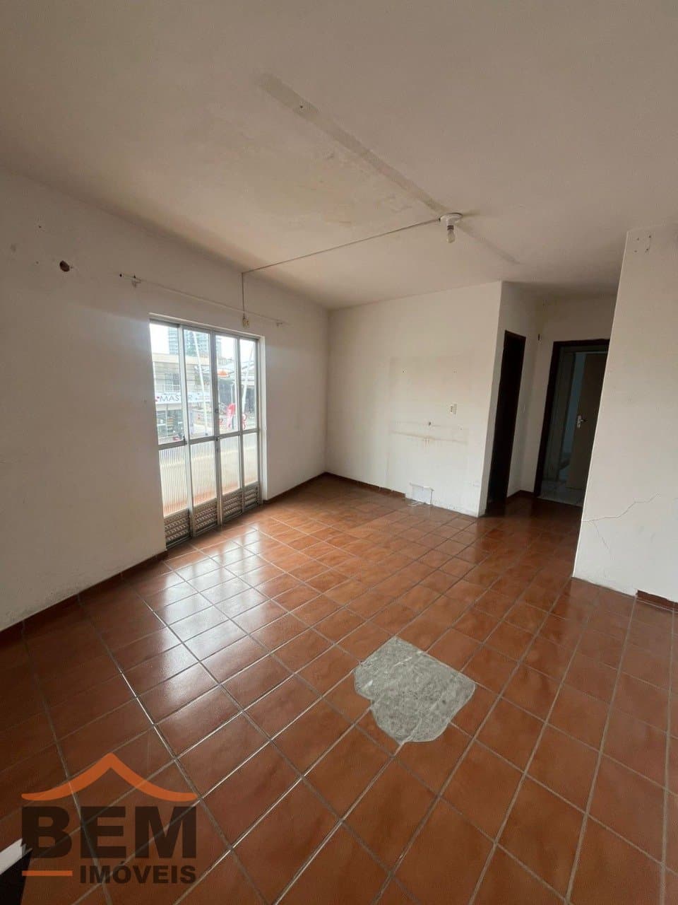 Sala Comercial à Venda no bairro Municipios em Balneário Camboriú/SC