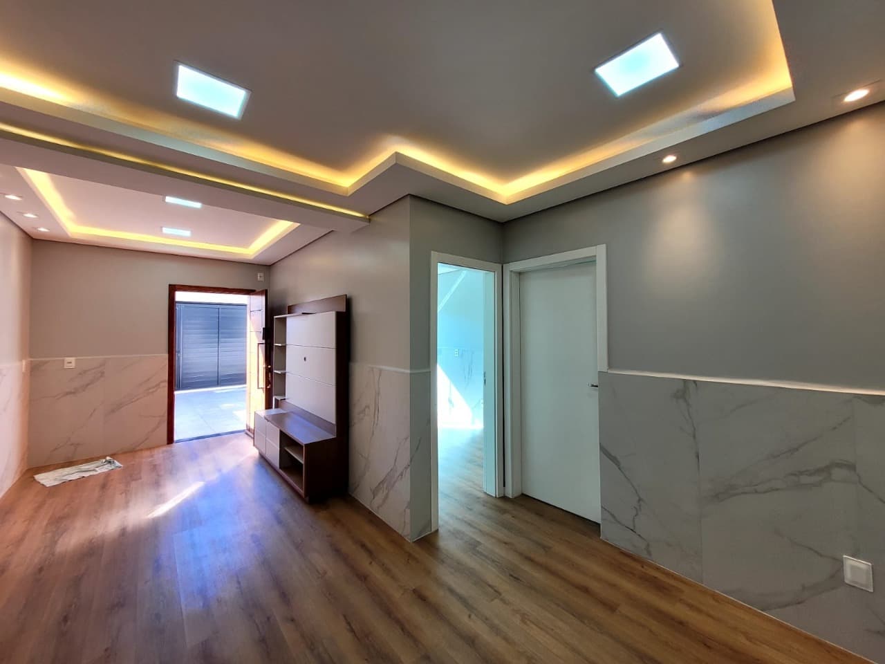 Casa para Locação com 2 quartos sendo 1 suíte, 1 vaga no bairro São Vicente em Itajaí/SC: 06 - SALA