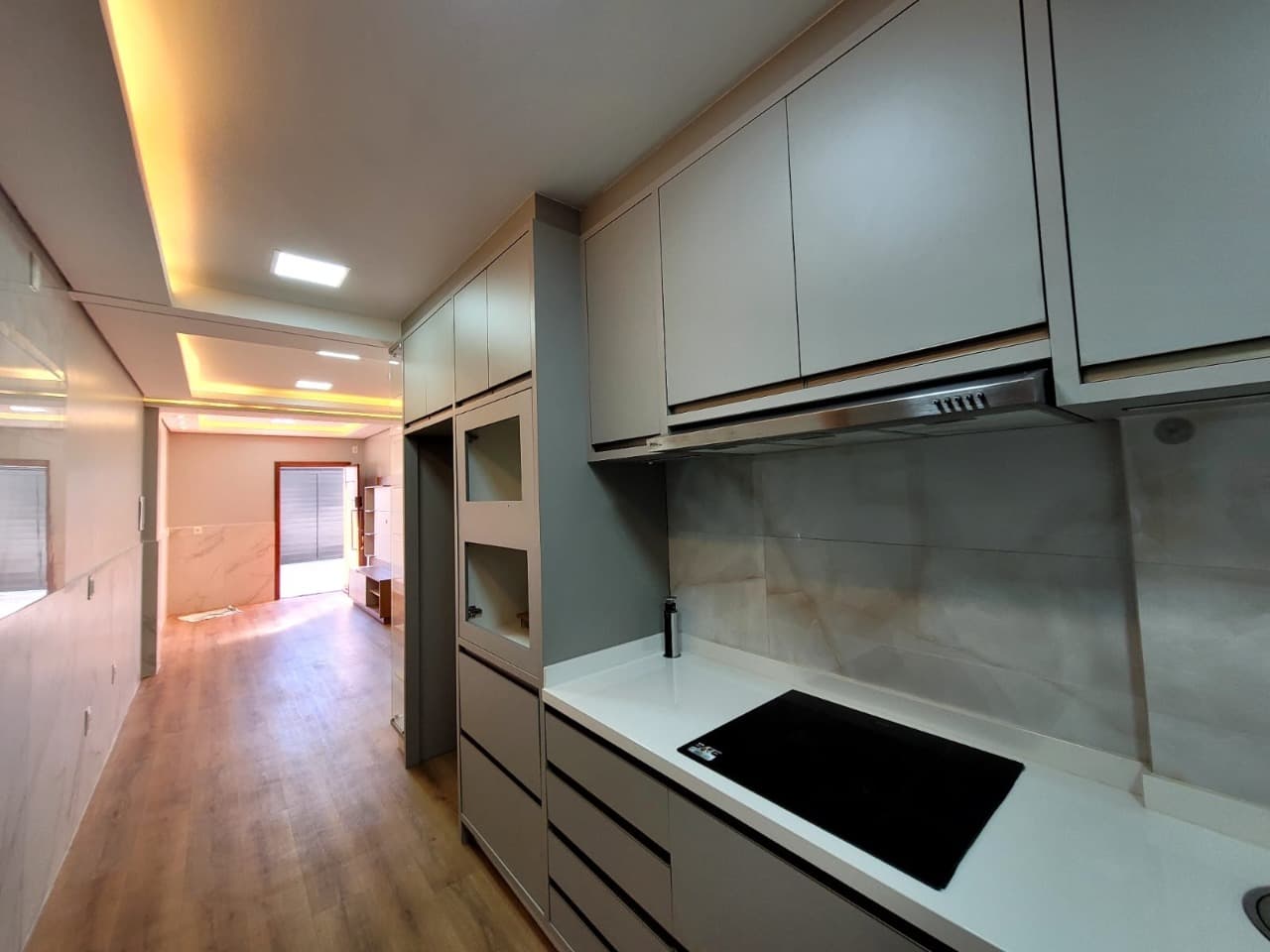 Casa para Locação com 2 quartos sendo 1 suíte, 1 vaga no bairro São Vicente em Itajaí/SC: 10 - COZINHA