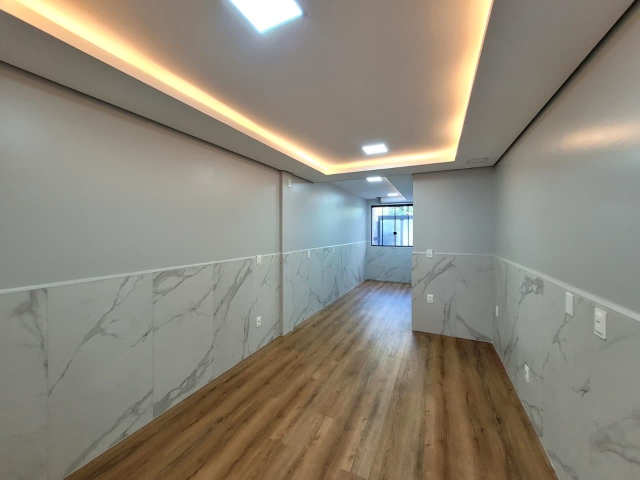 Casa para Locação com 2 quartos sendo 1 suíte, 1 vaga no bairro São Vicente em Itajaí/SC: 12 - DORMITÓRIO SUÍTE
