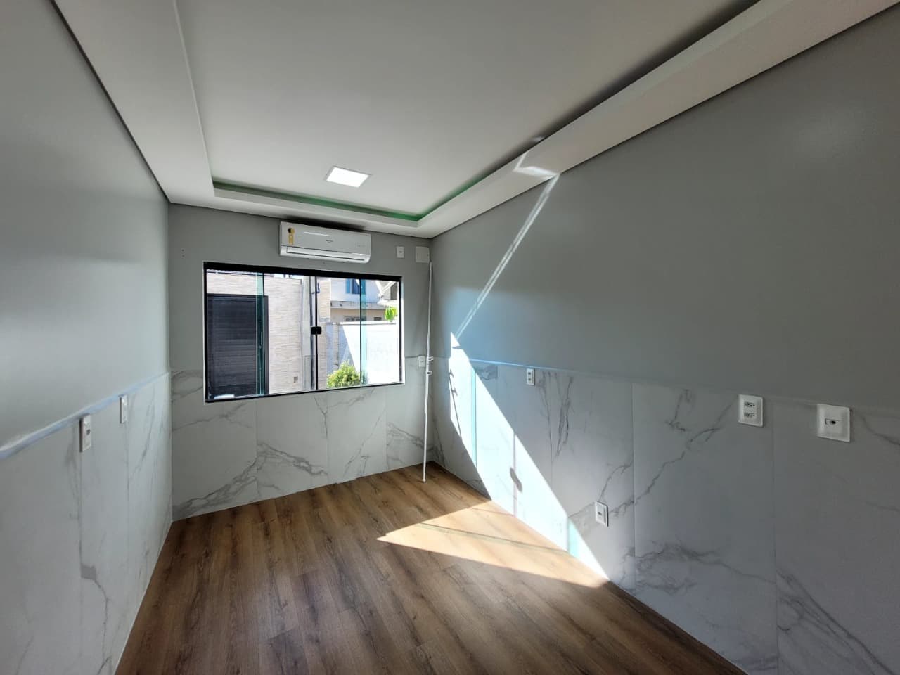 Casa para Locação com 2 quartos sendo 1 suíte, 1 vaga no bairro São Vicente em Itajaí/SC: 15 - DORMITÓRIO SOLTEIRO