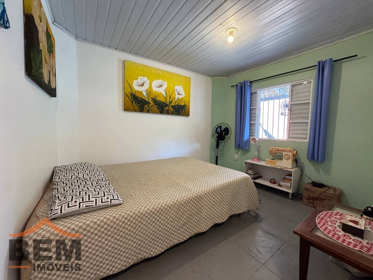 Casa à Venda com 4 quartos sendo 1 suíte, 2 vagas no bairro Tabuleiro em Camboriú/SC