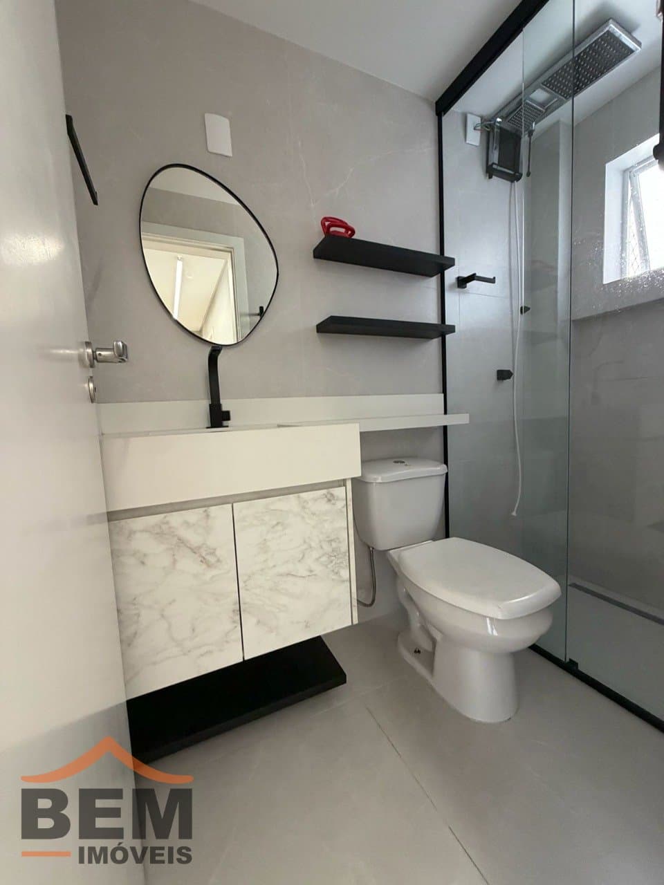 Apartamento à Venda com 3 quartos sendo 1 suíte, 2 vagas no bairro Tabuleiro em Camboriú/SC