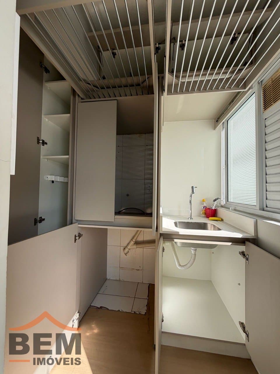 Apartamento à Venda com 3 quartos sendo 1 suíte, 2 vagas no bairro Tabuleiro em Camboriú/SC