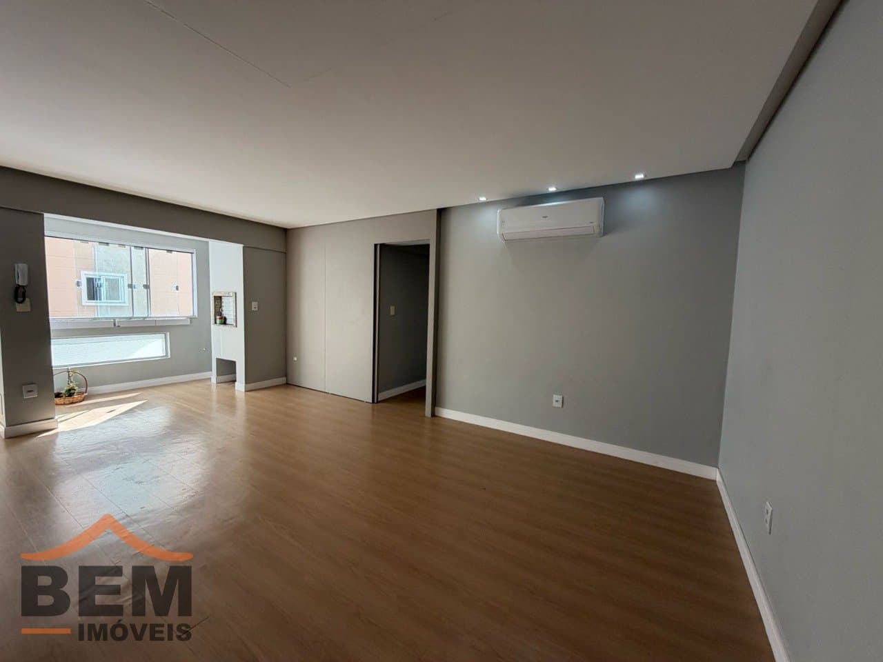 Apartamento à Venda com 3 quartos sendo 1 suíte, 2 vagas no bairro Tabuleiro em Camboriú/SC