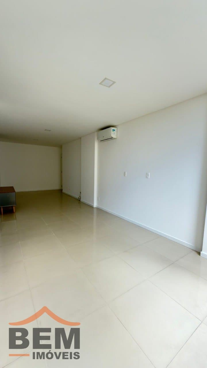 Apartamento à Venda com 3 quartos sendo 1 suíte, 2 vagas no bairro Fazenda em Itajaí/SC