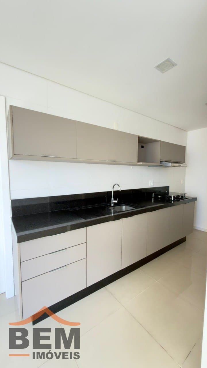 Apartamento à Venda com 3 quartos sendo 1 suíte, 2 vagas no bairro Fazenda em Itajaí/SC