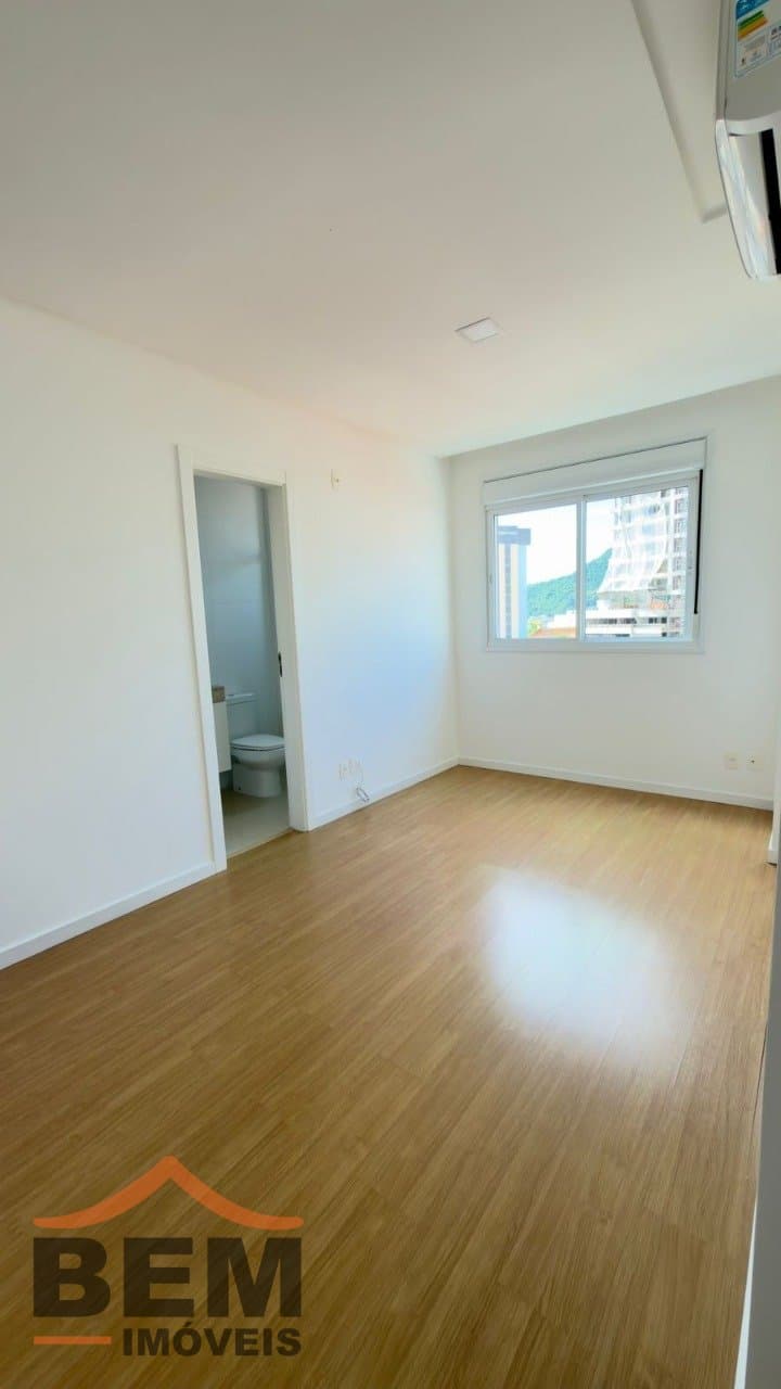 Apartamento à Venda com 3 quartos sendo 1 suíte, 2 vagas no bairro Fazenda em Itajaí/SC