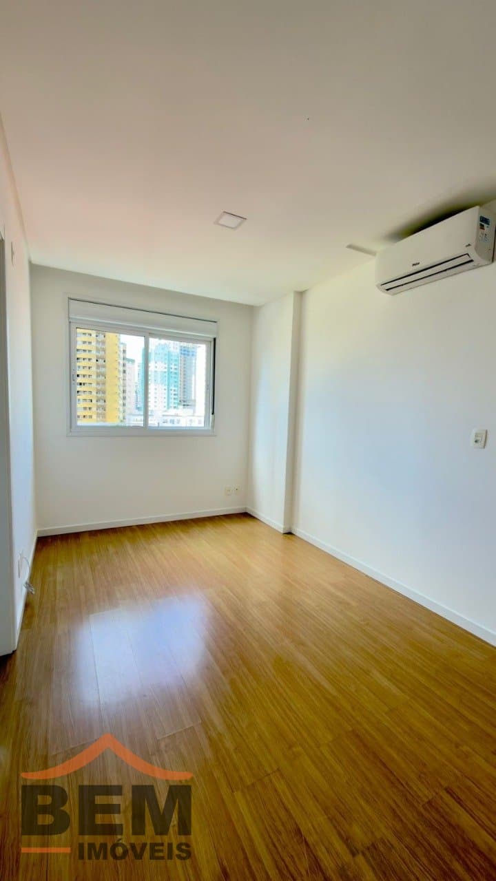 Apartamento à Venda com 3 quartos sendo 1 suíte, 2 vagas no bairro Fazenda em Itajaí/SC