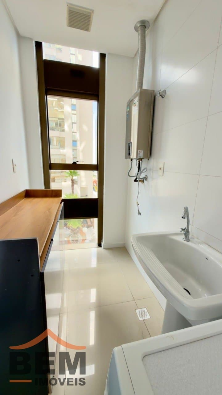 Apartamento à Venda com 3 quartos sendo 1 suíte, 2 vagas no bairro Fazenda em Itajaí/SC