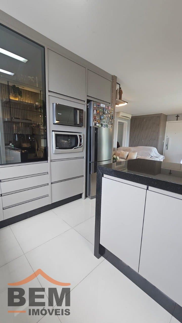 Apartamento à Venda com 3 quartos sendo 1 suíte, 2 vagas no bairro Centro em Itajaí/SC