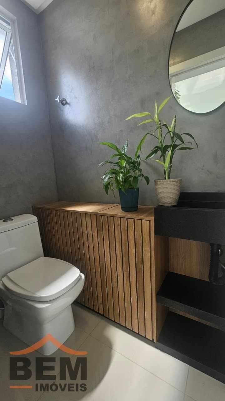 Apartamento à Venda com 3 quartos sendo 1 suíte, 2 vagas no bairro Centro em Itajaí/SC