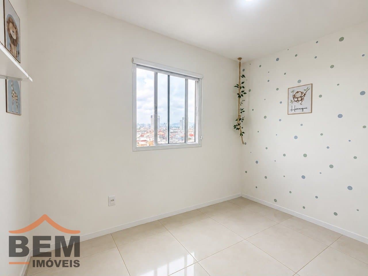 Apartamento para Locação com 2 quartos e 48m² no bairro Cordeiros, em Itajaí - SC