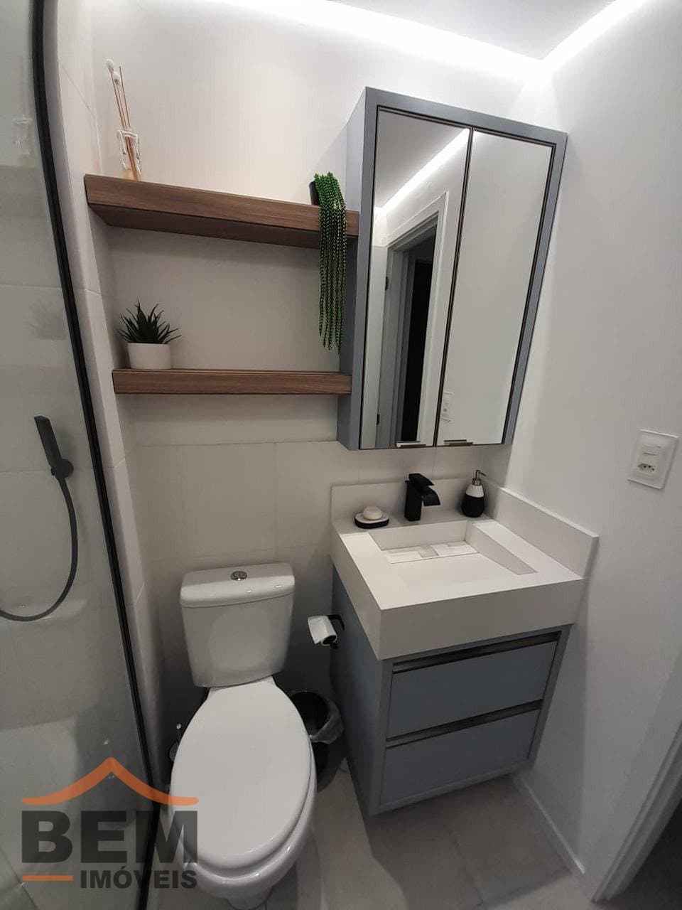 Apartamento para Locação com 2 quartos e 48m² no bairro Cordeiros, em Itajaí - SC