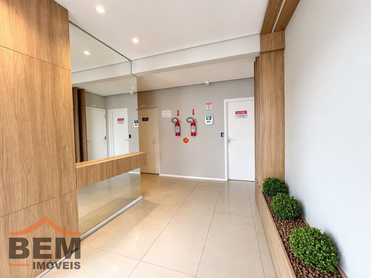 Apartamento para Locação com 2 quartos e 48m² no bairro Cordeiros, em Itajaí - SC