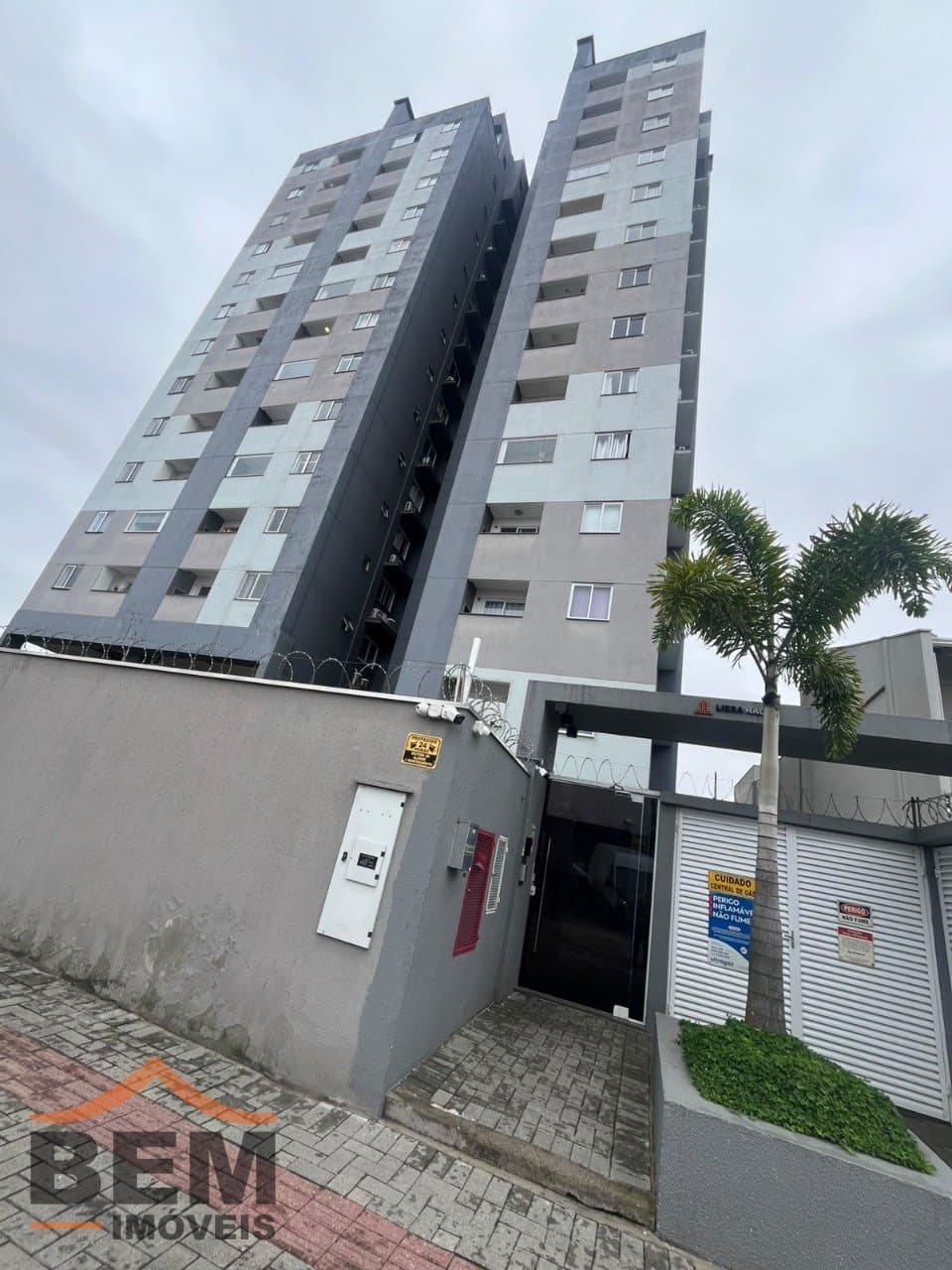 Apartamento para Locação com 2 quartos e 48m² no bairro Cordeiros, em Itajaí - SC