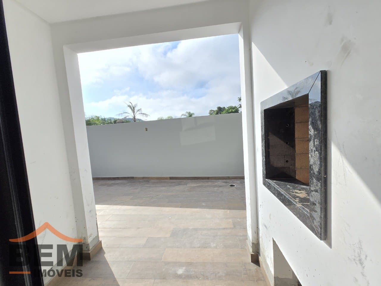 Apartamento para Locação com 2 quartos sendo 1 suíte, 1 vaga no bairro Centro em Camboriú/SC: 07- SACADA 