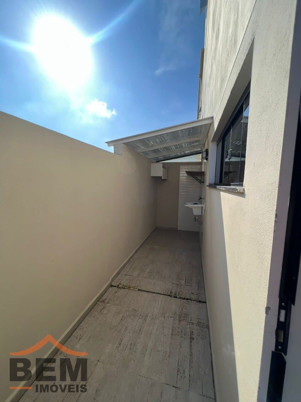 Apartamento à Venda com 2 quartos sendo 1 suíte no bairro Santa Regina em Camboriú/SC