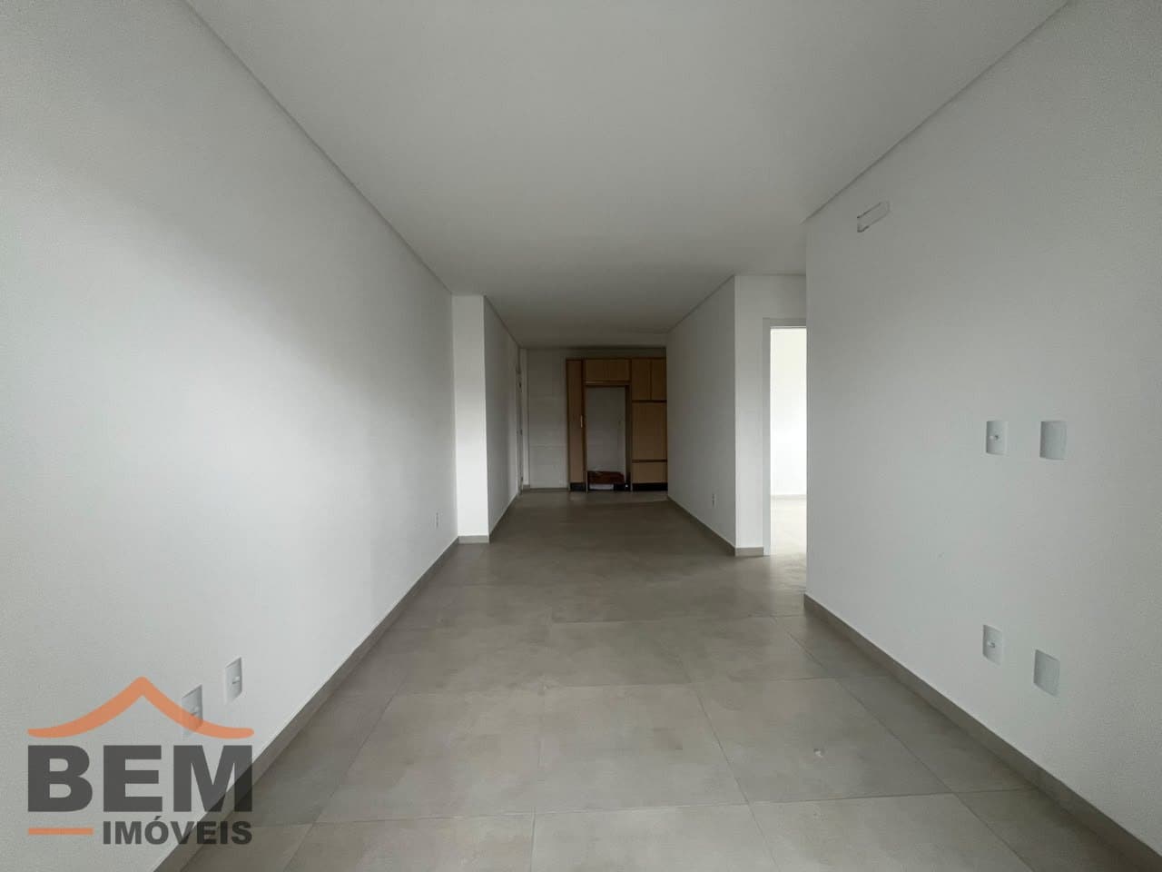 Apartamento para locação com 2 quartos e 118 m² no bairro Centro, em Camboriú