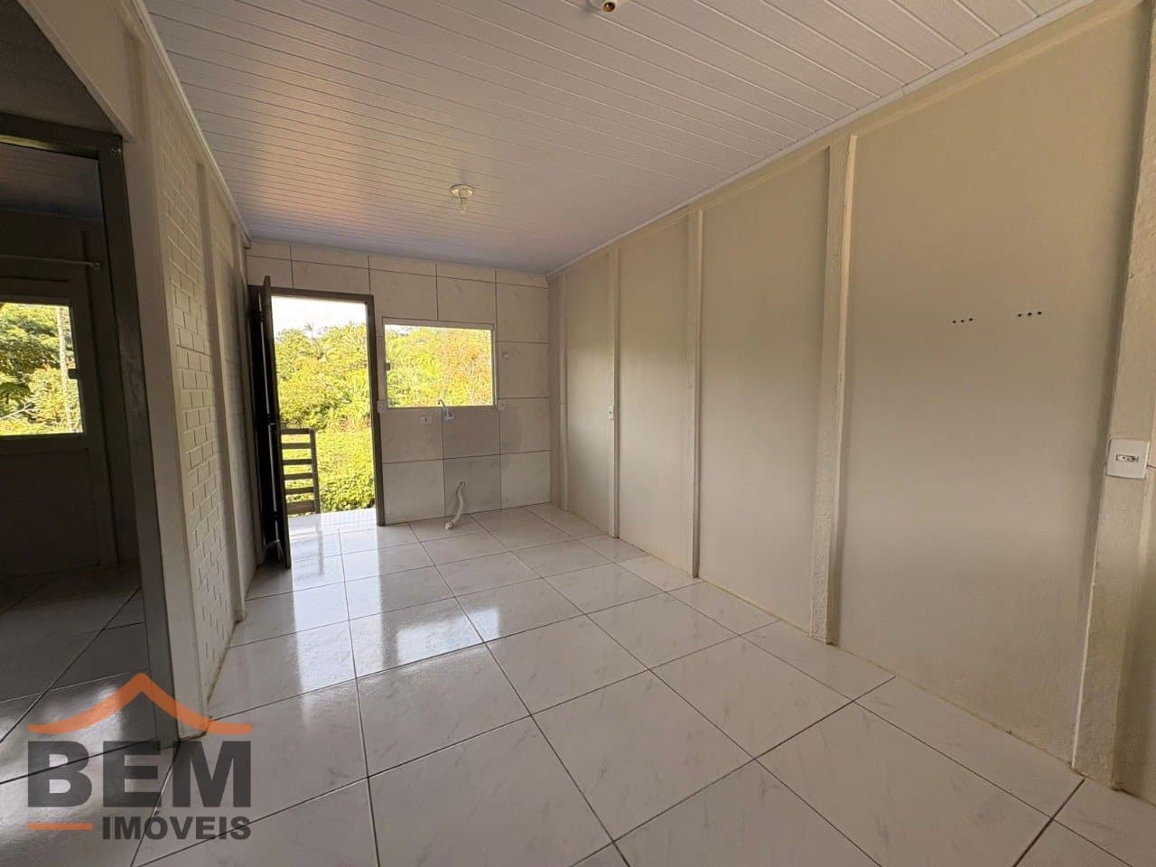 Casa para Locação com 2 quartos, 1 vaga no bairro Baia em Itajaí/SC
