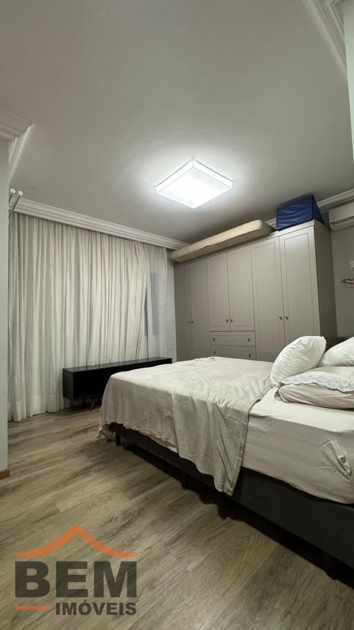 Casa para Locação com 4 quartos sendo 2 suítes, 3 vagas no bairro Pioneiros em Balneário Camboriú/SC