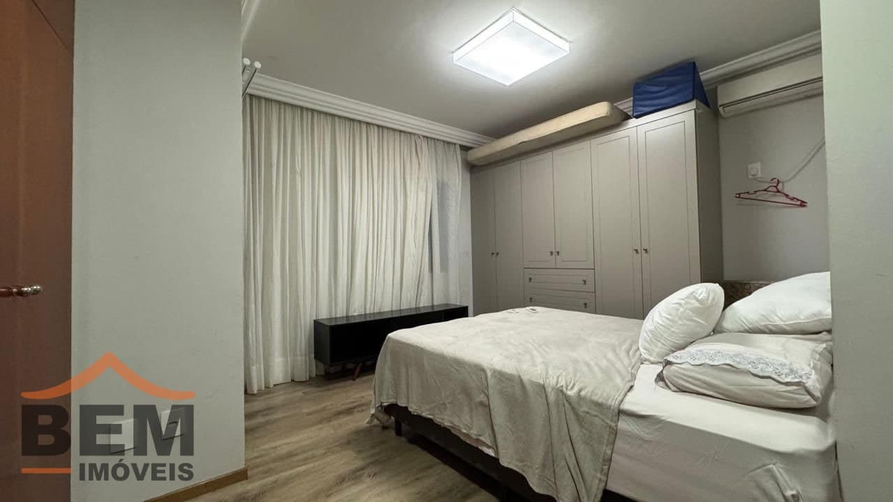 Casa para Locação com 4 quartos sendo 2 suítes, 3 vagas no bairro Pioneiros em Balneário Camboriú/SC