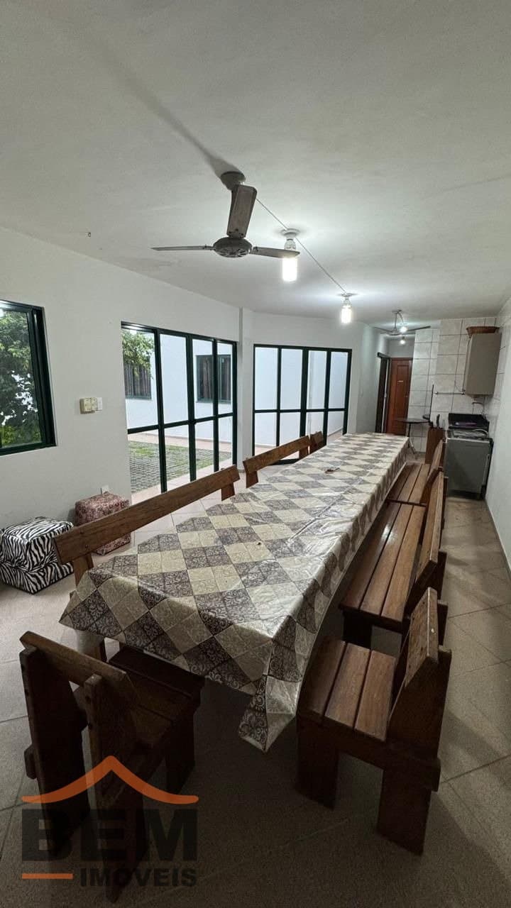 Casa para Locação com 4 quartos sendo 2 suítes, 3 vagas no bairro Pioneiros em Balneário Camboriú/SC