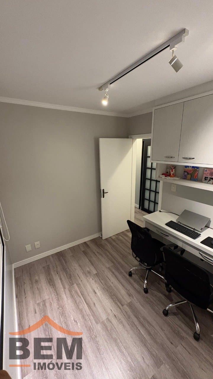 Apartamento à Venda com 3 quartos, 1 vaga no bairro Centro em Itajaí/SC
