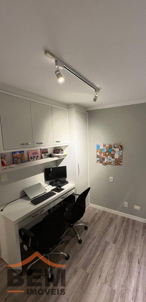 Apartamento à Venda com 3 quartos, 1 vaga no bairro Centro em Itajaí/SC