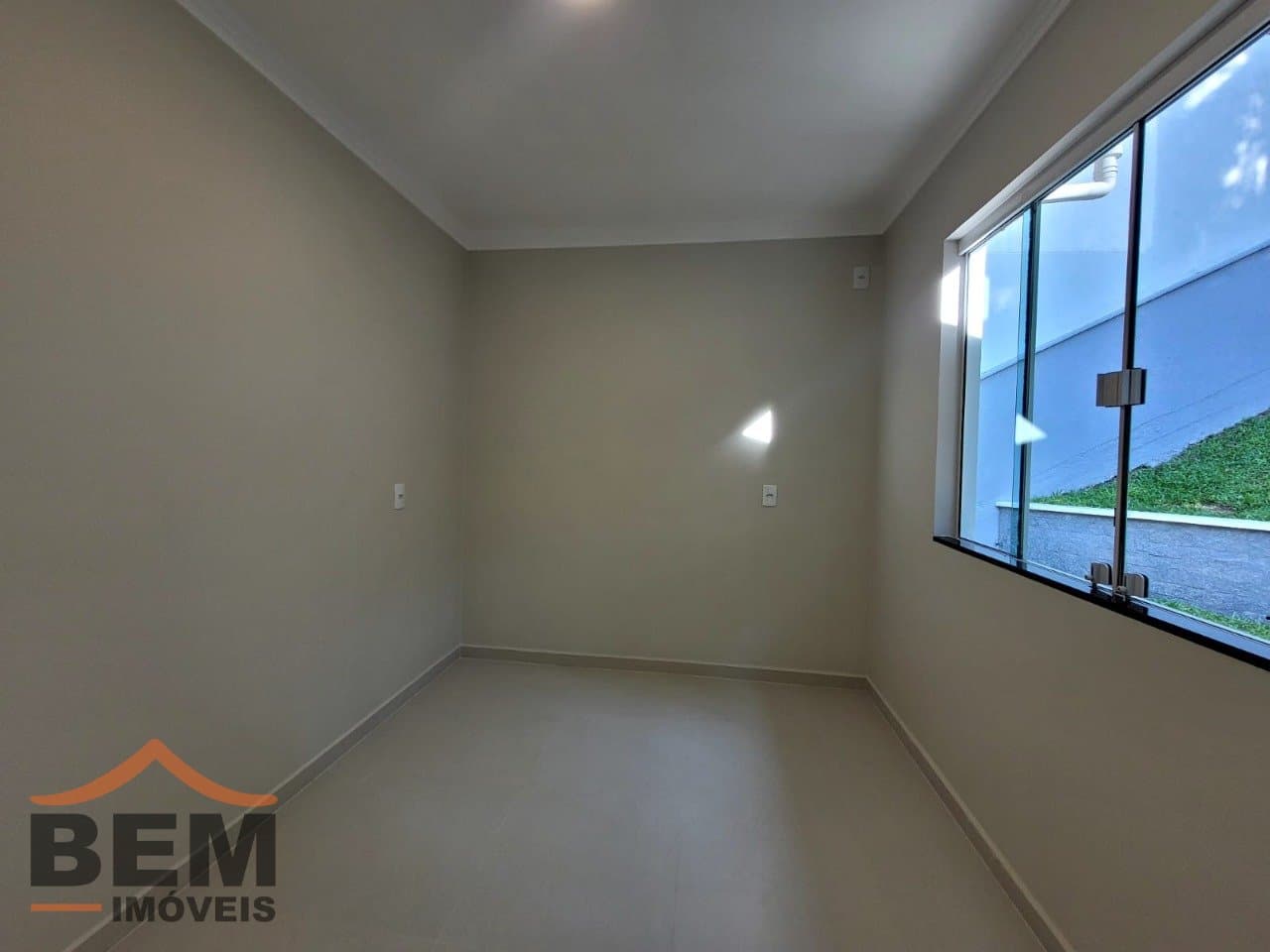 Casa para Locação com 4 quartos sendo 1 suíte, 2 vagas no bairro Ressacada em Itajaí/SC