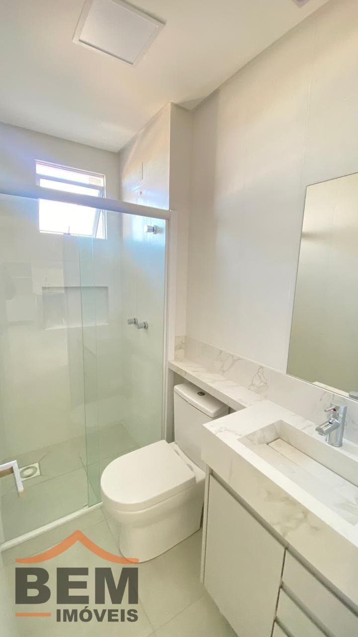 Apartamento à Venda com 2 quartos sendo 1 suíte, 2 vagas no bairro São João, Itajaí em Itajaí/SC