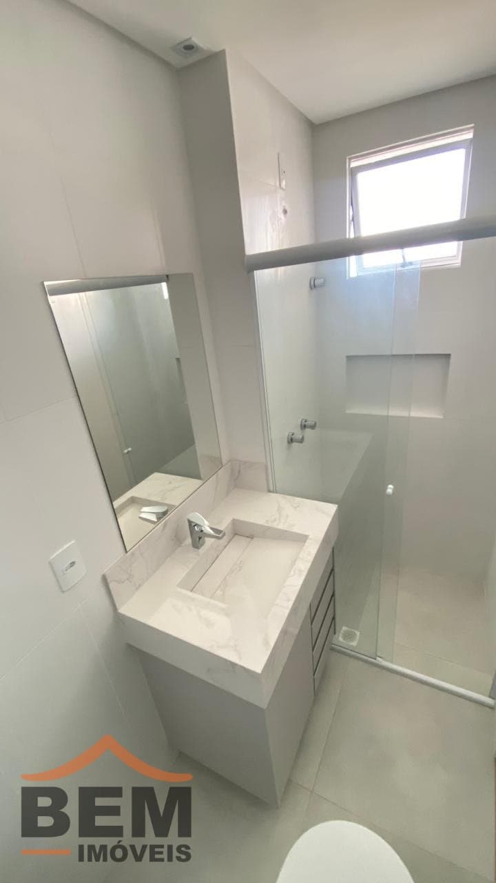 Apartamento à Venda com 2 quartos sendo 1 suíte, 2 vagas no bairro São João, Itajaí em Itajaí/SC