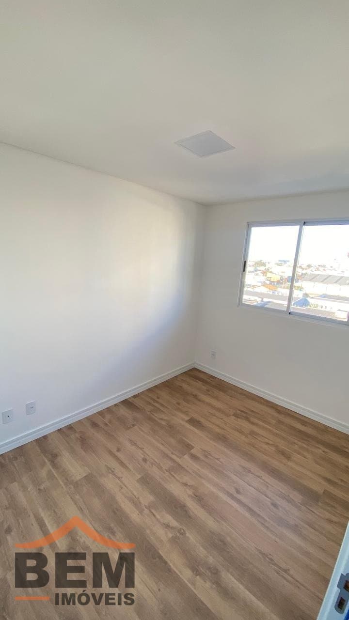 Apartamento à Venda com 2 quartos sendo 1 suíte, 2 vagas no bairro São João, Itajaí em Itajaí/SC