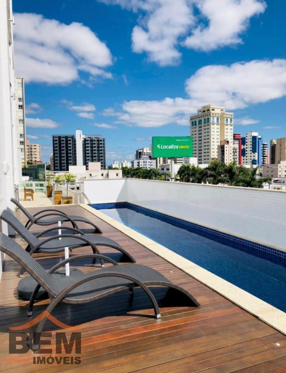 Apartamento à Venda com 4 quartos sendo 4 suítes, 3 vagas no bairro Centro em Itajaí/SC
