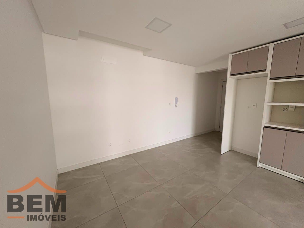 Apartamento para aluguel na Vila Operária, Itajaí: 06 - SALA DE ESTAR 
