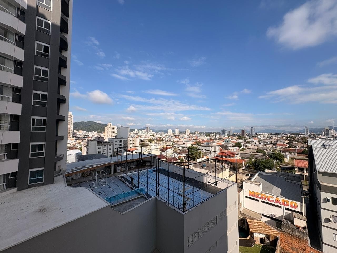 Apartamento para Locação com 2 quartos sendo 1 suíte, 1 vaga no bairro Vila Operária em Itajaí/SC: 10 - VISTA