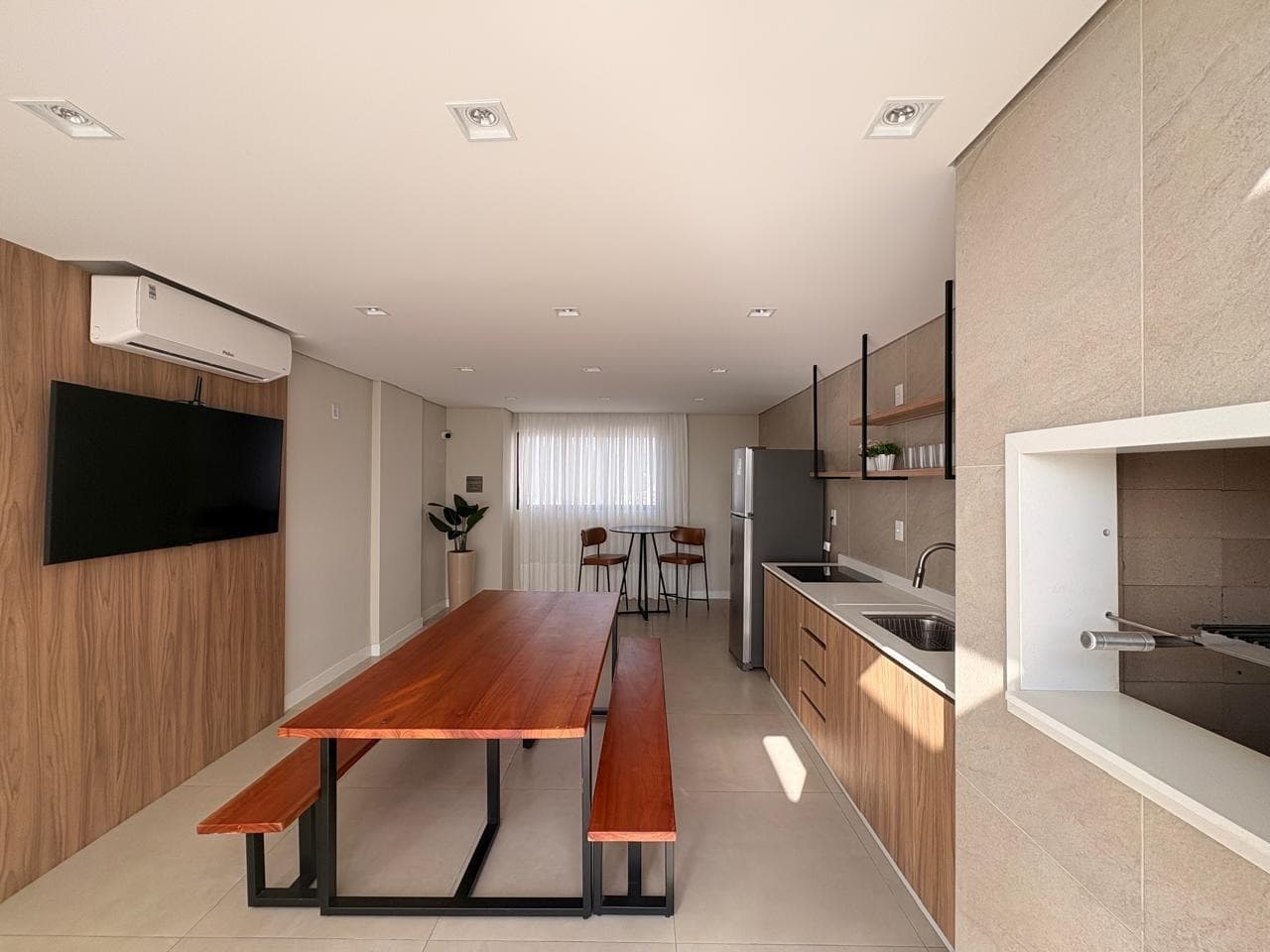 Apartamento para Locação com 2 quartos sendo 1 suíte, 1 vaga no bairro Vila Operária em Itajaí/SC: 24 - QUIOSQUE 03