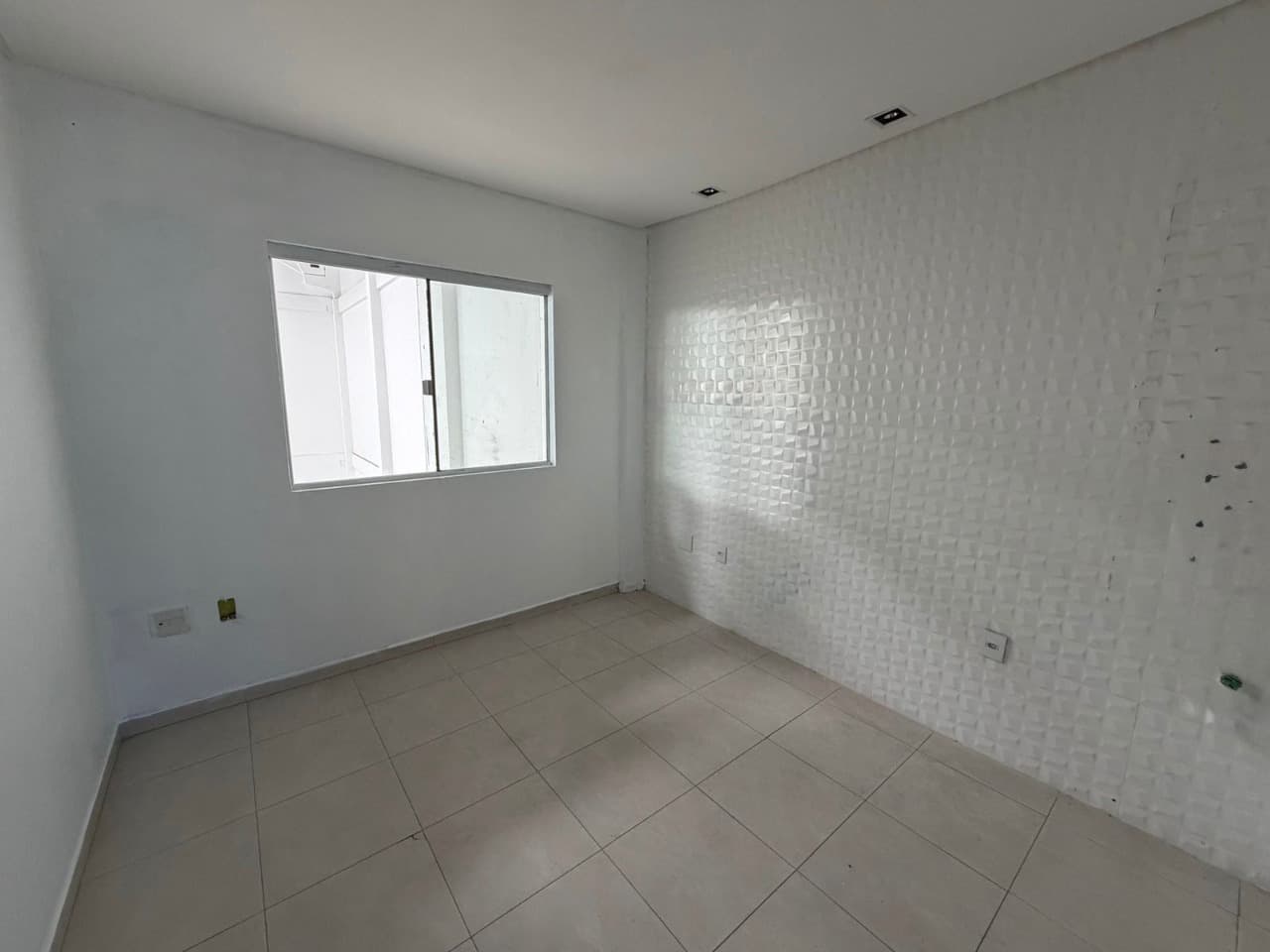 Galpão para Locação no bairro Vila Real em Balneário Camboriú/SC: 11 - ESCRITÓRIO