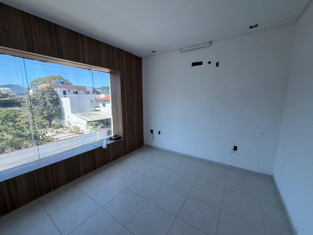 Galpão para Locação no bairro Vila Real em Balneário Camboriú/SC: 14 - ESCRITÓRIO