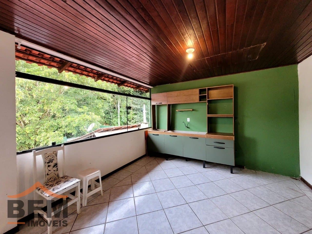 Apartamento para Locação com 2 quartos, 1 vaga no bairro Praia dos Amores em Balneário Camboriú/SC: 06 - COZINHA